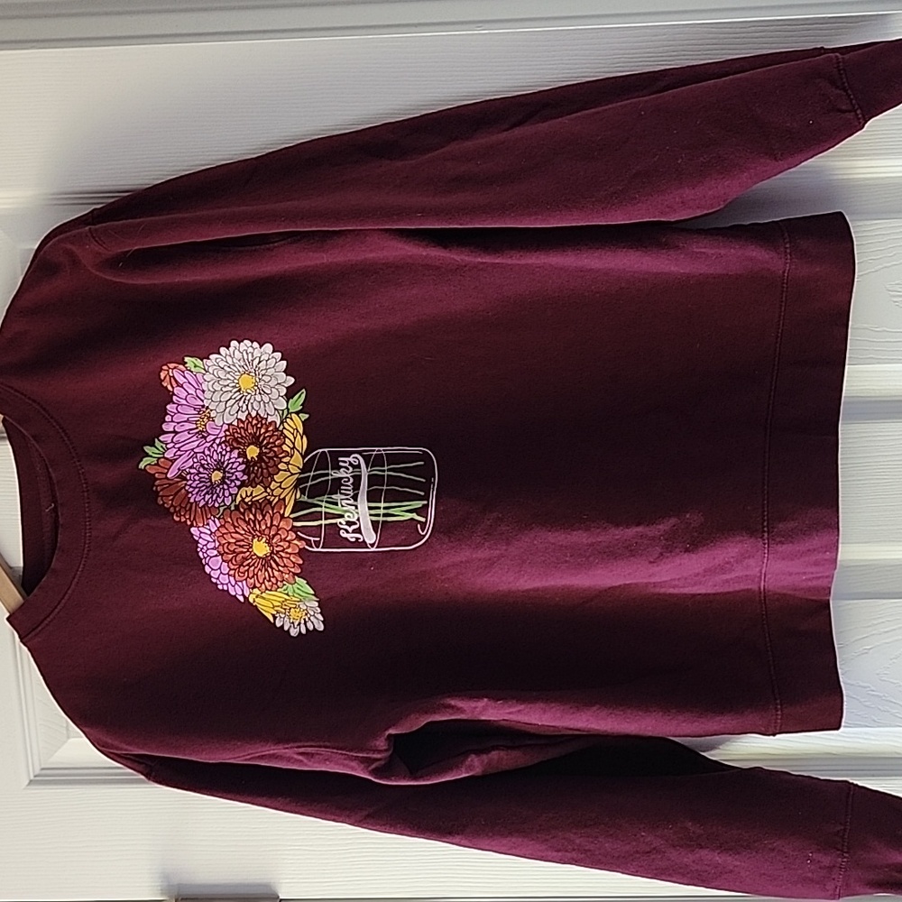 The Kentucky Shop Shop Local KY Fall Crewneck Mums Size M